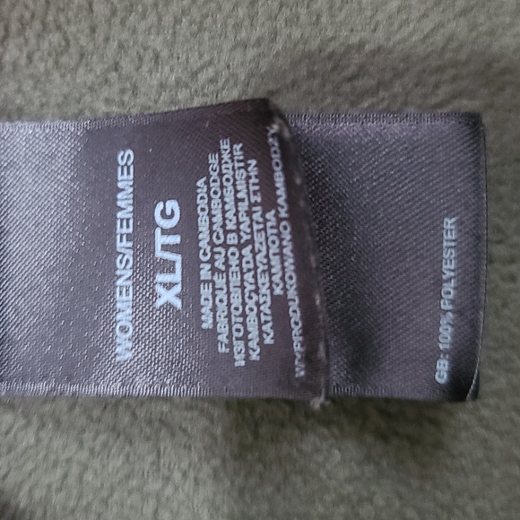 The North Face pullover - Picture 3 of 4